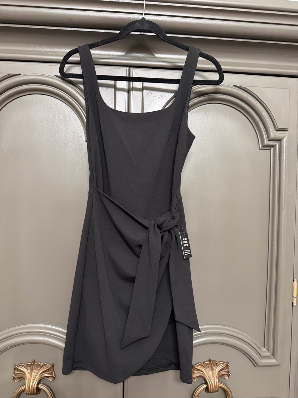Express Black Sleeveless Tie-Waist Mini Dress